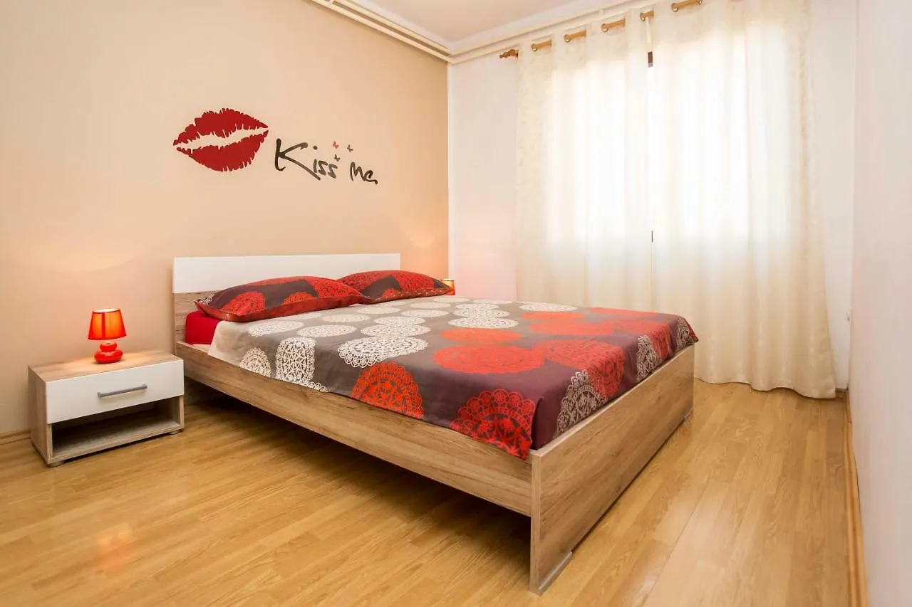 Paola Apartment Pula